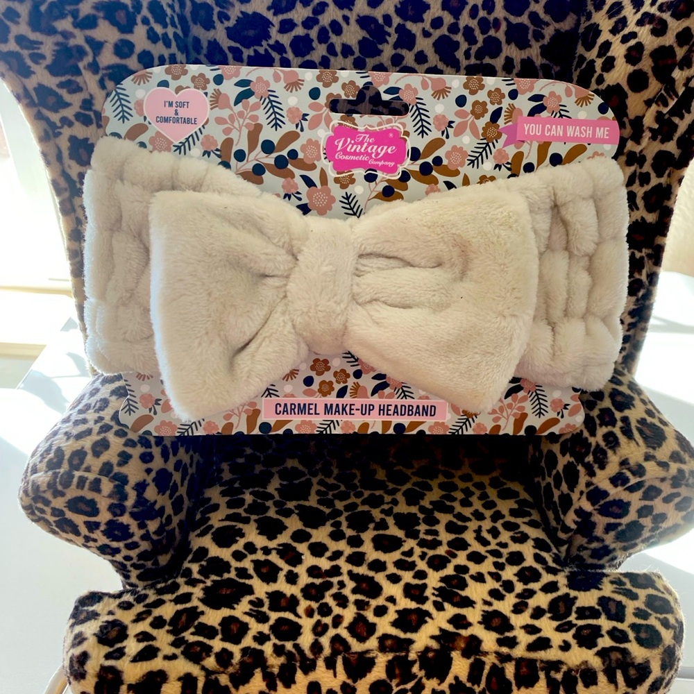 Headband with Bow free Jewelry included